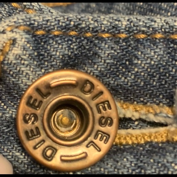 I really love this jeans, but is not my size 😳 - Picture 13 of 13